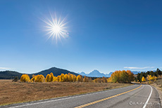 John D. Rockefeller Jr. Parkway (Highway 89) mit Mount Moran, Grand Teton Nationalpark