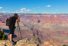 Chris am Rand des Grand Canyons