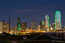 Skyline von Dallas in der Blauen Stunde