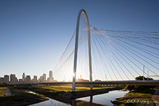 Margaret Hunt Hill Bridge und Trinity River, Dallas